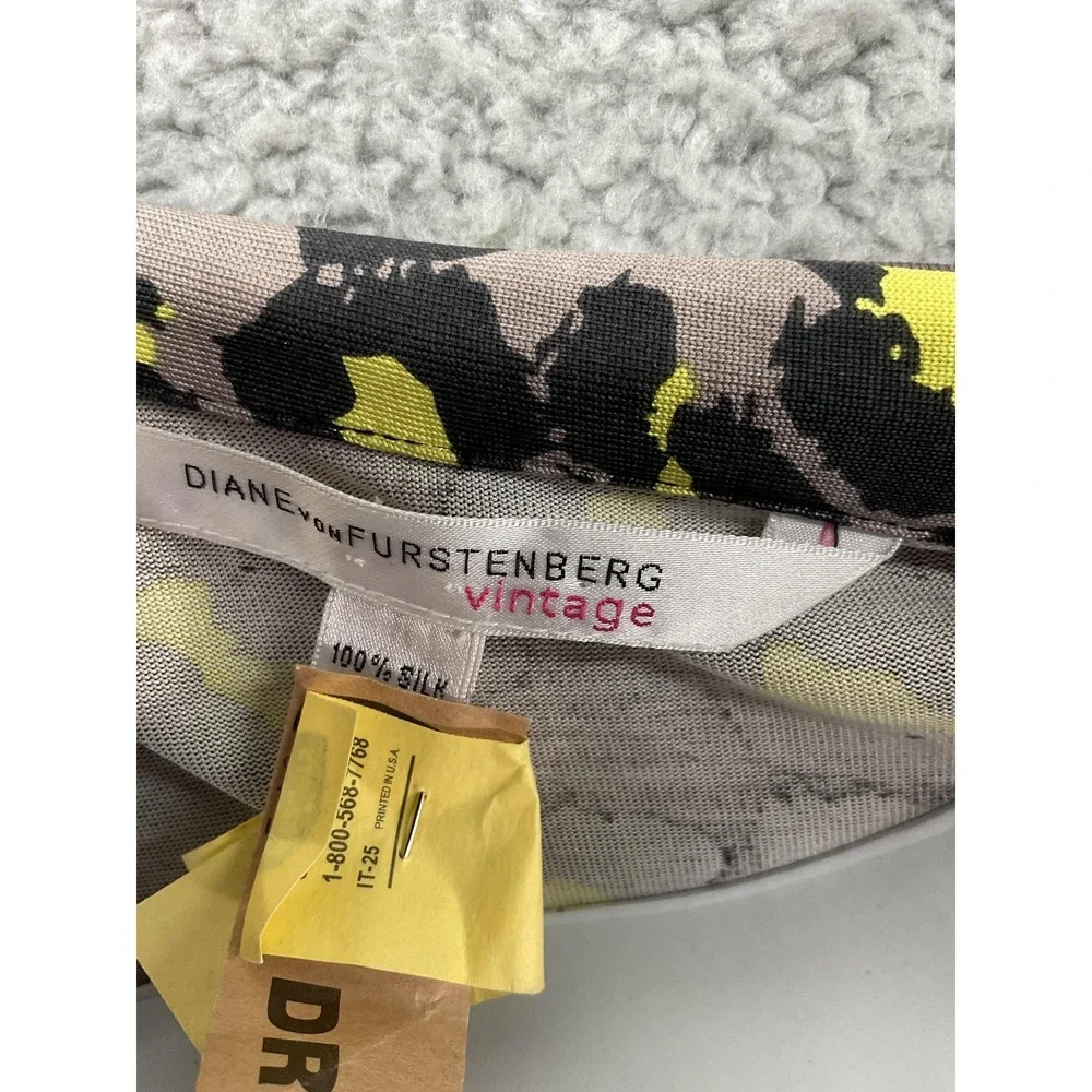 Diane Von Furstenberg type dress